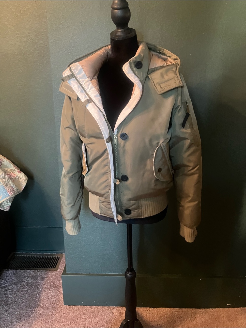 Hollister Olive Green Bomber Jacket puffer down filled